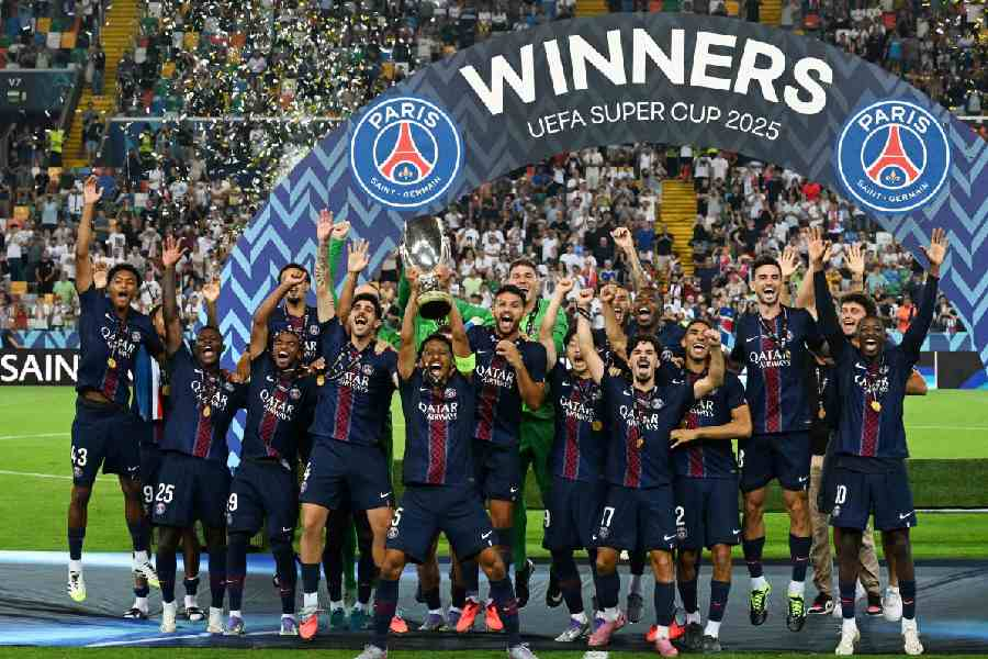 ปารีส แซงต์-แชร์กแมง พลิกเกมหลังนาทีที่ 85 เอาชนะท็อตแนมด้วยการดวลจุดโทษ คว้าแชมป์ยูฟ่า ซูเปอร์คัพ